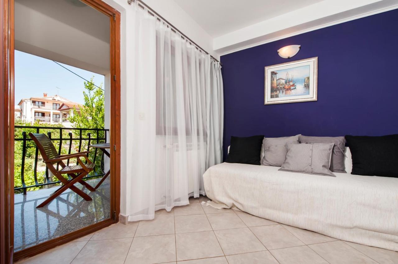Apartments Vanda 로비니 외부 사진
