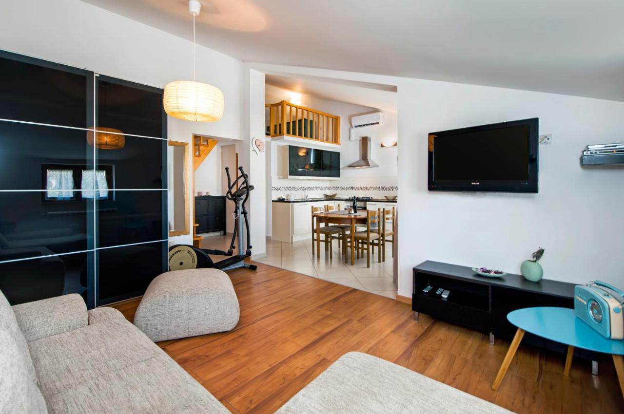 Apartments Vanda 로비니 외부 사진