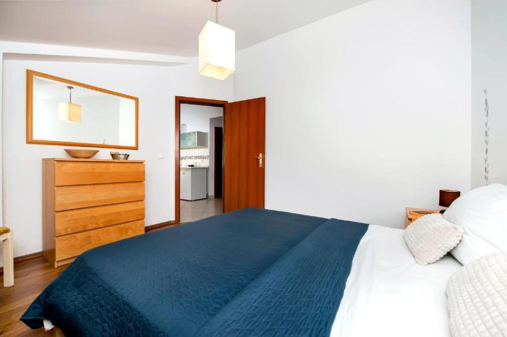 Apartments Vanda 로비니 외부 사진