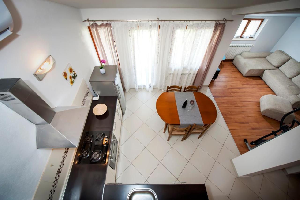 Apartments Vanda 로비니 외부 사진