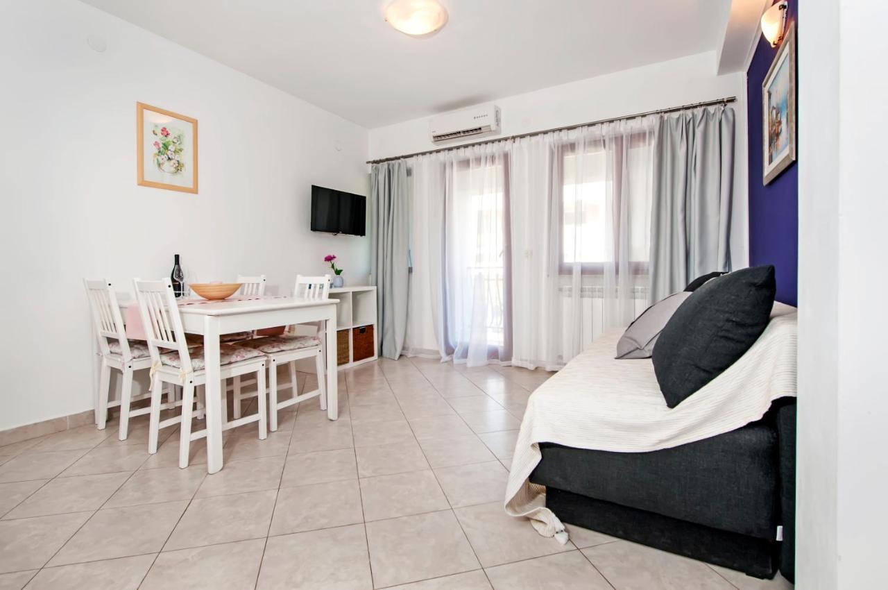 Apartments Vanda 로비니 외부 사진